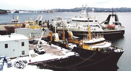 Ocean Choice International, NF, locked out trawlermen on Feb. 8. The RCMP were brought in to ensure that company scabs could board OCI’s groundfish trawler the Newfoundland Lynx. 