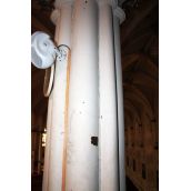 St. Mary’s Cathedral Basilica: A crack runs up a pillar on the second floor. (Photo: HB)