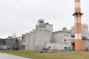 Disposal of fracking waste water begins at Lafarge Cement Plant in Brookfield